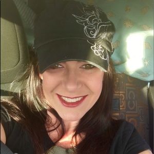 Meet your Posher, Laura